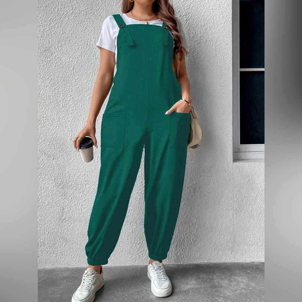 Emerald Green Jumpsuit | Adjustable Straps | Pockets | Size 1X - Picture 3 of 11